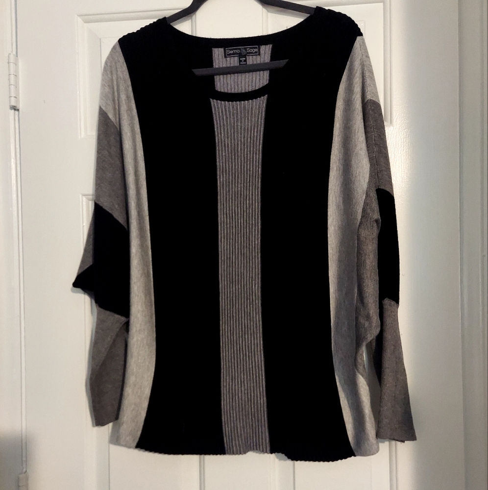 Chic Black and Gray Women's Tunic